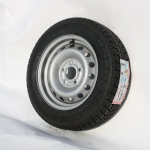 Sommardäck + fälg 13tum, 5 bultar, 155 R / 13C för släp med 1 axel med totalvikt 1200 kg