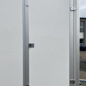 Sidodörr till skåpsläp 300