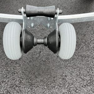 Byte till instyrningshjul med kölrulle (Endast vid köp av nytt båtsläp)