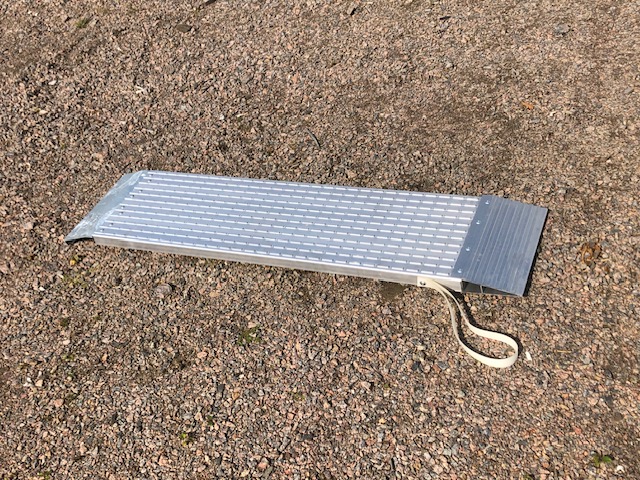 Aluminium ramp till multisläp med tip Aluminium ramp till våra Multisläp med tipp 1st (141x35x5cm) - Billede 1
